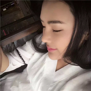 分享一下我的隆鼻失敗修復(fù)前后對比果圖片，沈國雄做的哦~
