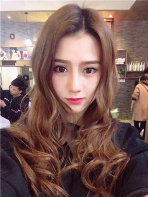 吳建明教授做的隆鼻整形 看起來還不錯(cuò)