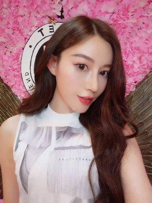 隆鼻整形手術之后更上鏡了喲