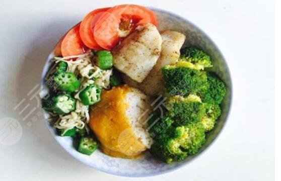 不吃晚飯減肥法容易反彈嗎？如何科學(xué)搭配減肥食譜？